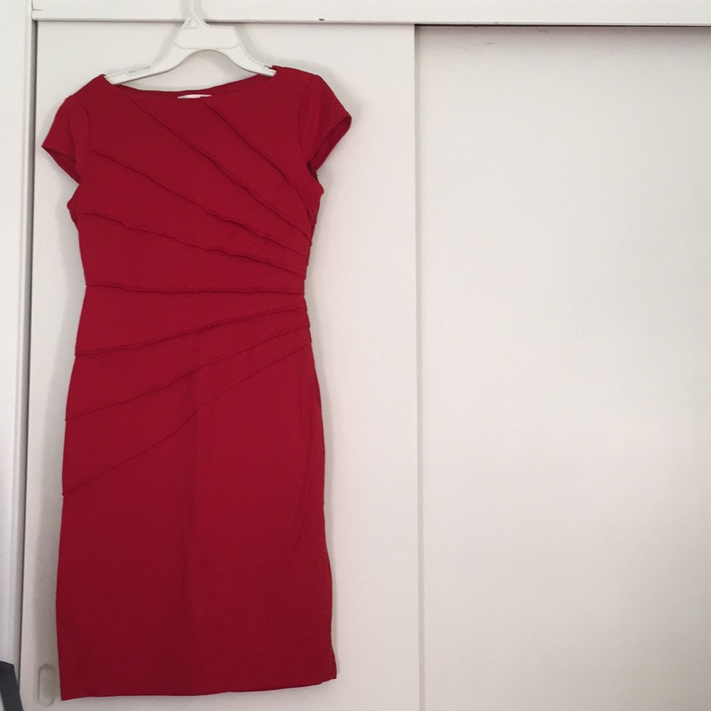 USED Red London Times Women Dress